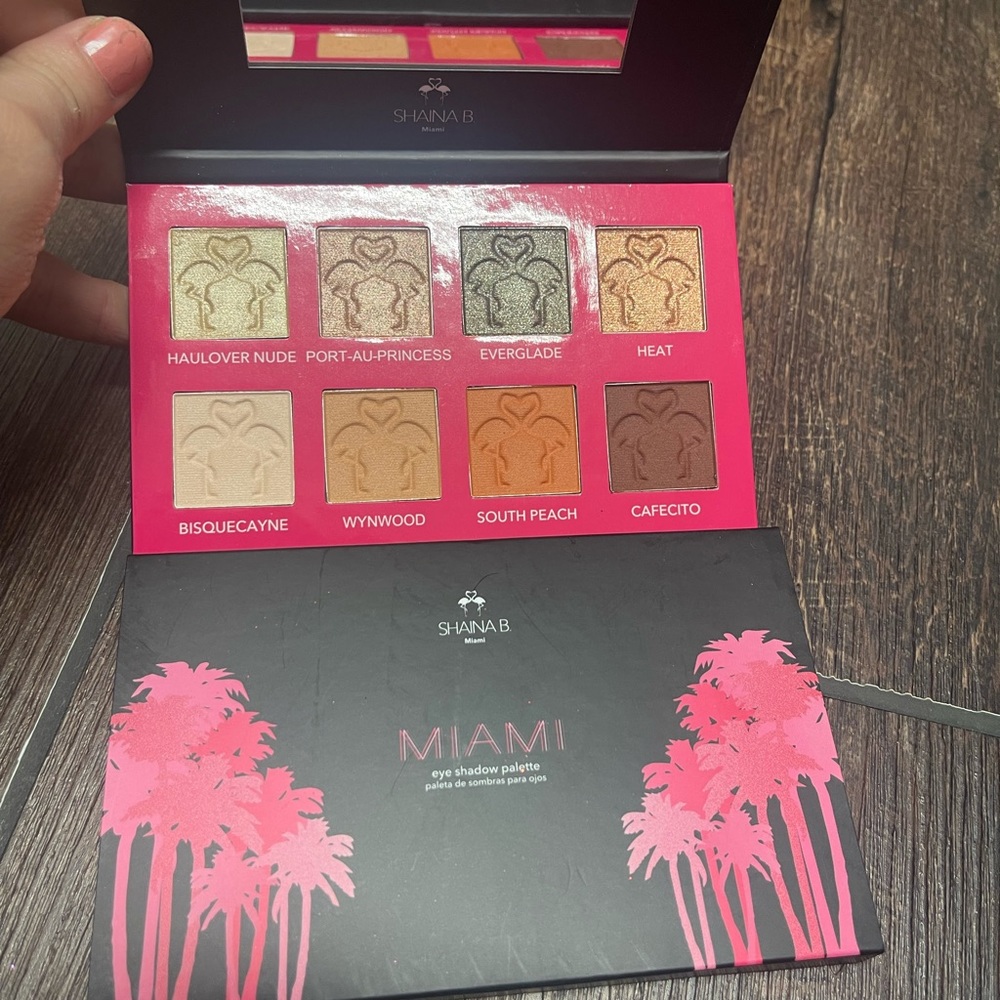 Shaina B Miami eyeshadow palette